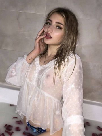 Юна
